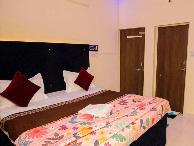 POP 89885 Hotel Blue Star Bhilai Exterior foto